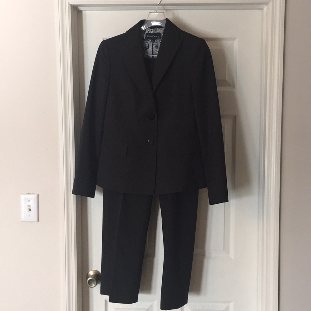 Evan Picone Suit size 8